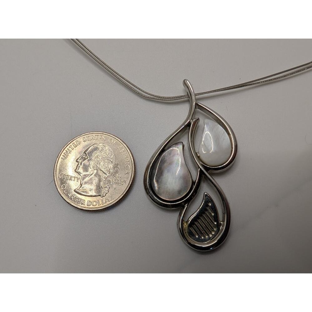 Lia Sophia Teardrop Pendant Necklace 18-inch SilverTone wire Mother of Pearl - Picture 4 of 5